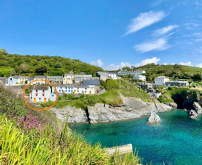 Just Opened. Romantic Clifftop Retreat